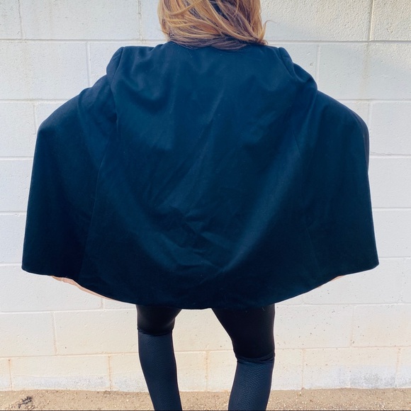 🦇 Victorian Style Cape Jacket 🤎 - Picture 4 of 4